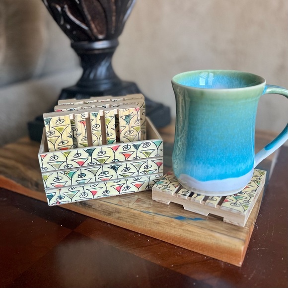 Mini Pallet & Crate Coaster Set martini cocktail print. 4 Coasters w/ crate - Picture 2 of 6